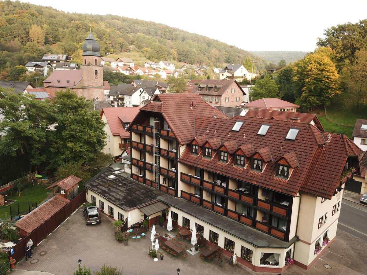 Landgasthof Zur Linde Heimbuchenthal Eksteriør bilde